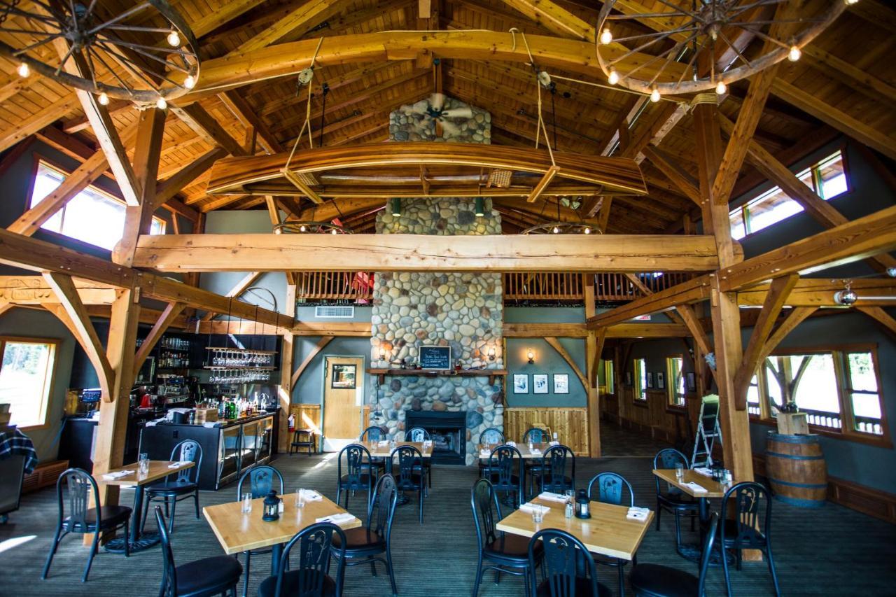 Heather Mountain Lodge Rogers Pass Exterior photo