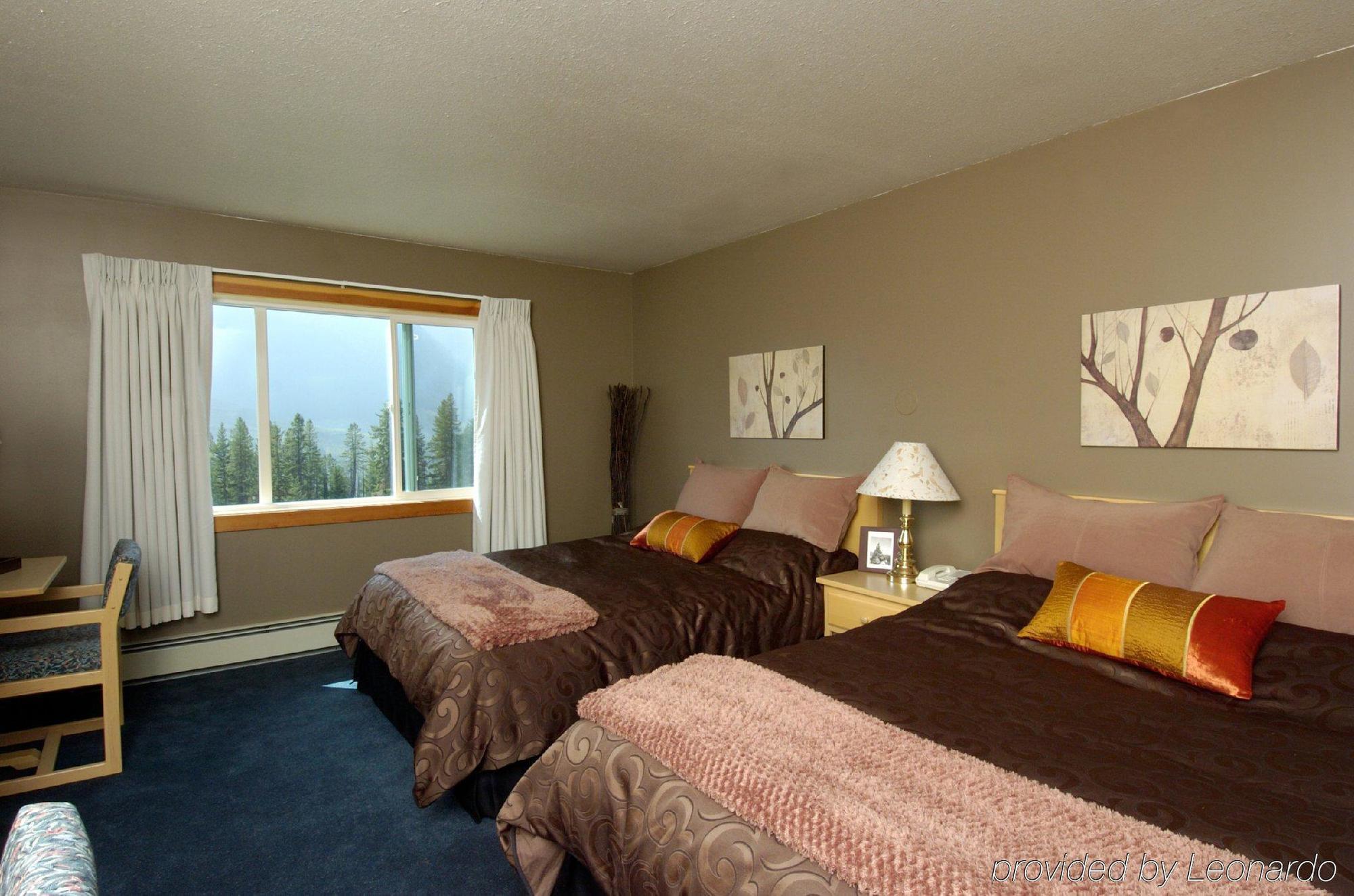 Heather Mountain Lodge Rogers Pass Exterior photo