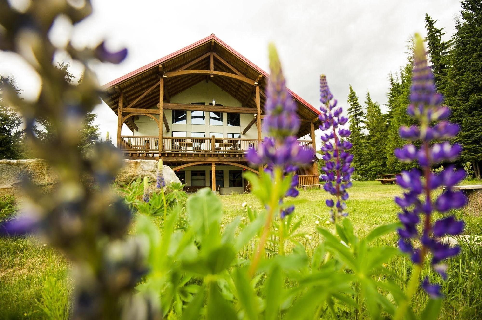 Heather Mountain Lodge Rogers Pass Exterior photo