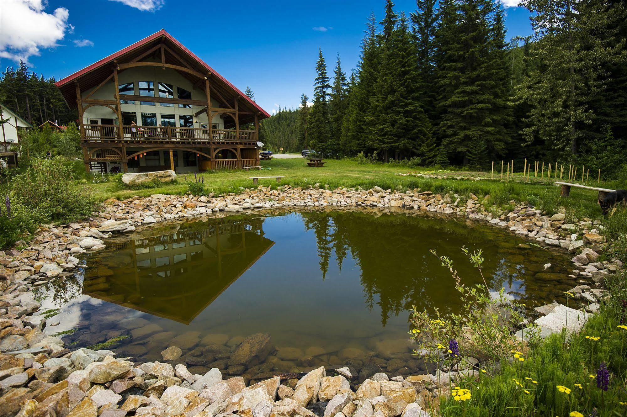 Heather Mountain Lodge Rogers Pass Exterior photo